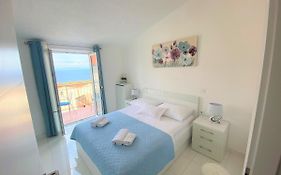 Apartment Sea